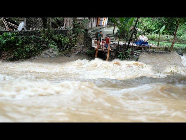 After the historic flood, my family's bridge was washed away - Chuc Ton Binh