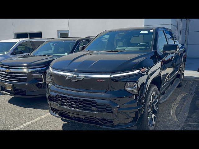 2024 SILVERADO EV: first look