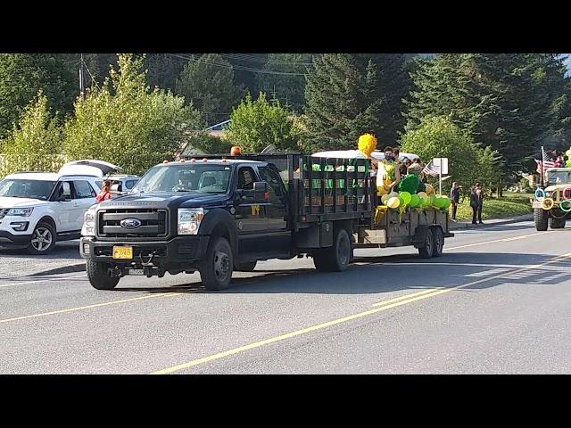 Lydia Jacoby parade 1