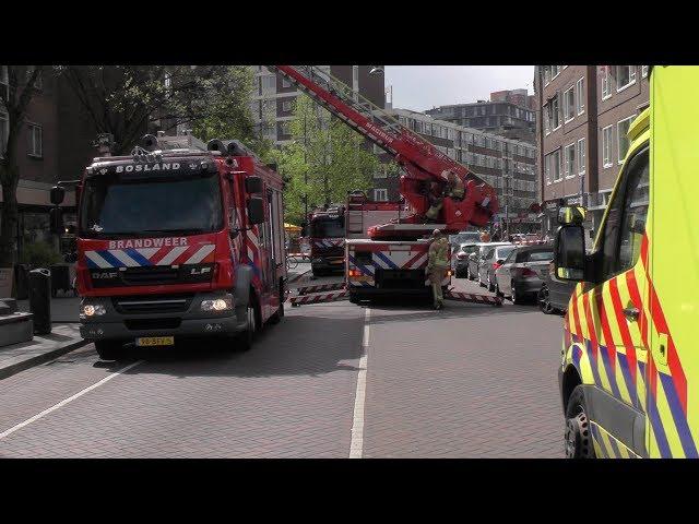 Keukenbrand Meent Rotterdam - Brandweer & ambulance onderweg