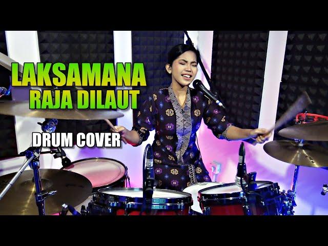 Laksamana Raja Dilaut Main Drum Sambil Nyanyi by Nur Amira Syahira