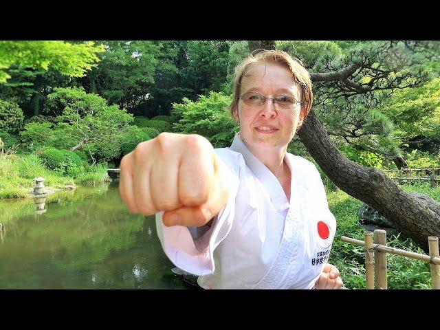 Petra Karlova from Czech Republic "Karate life in Japan (2)" チェコ人ペトラさんの空手生活