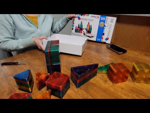 What do you get in a 100 piece Magna tiles set unboxing