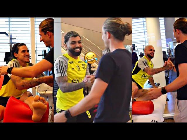 FILIPE LUÍS ENCONTRANDO OS JOGADORES DO FLAMENGO! PRIMEIRO DIA COMO TREINADOR