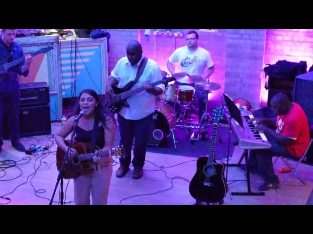 Indigo Marshall feat fingermix @ night owl