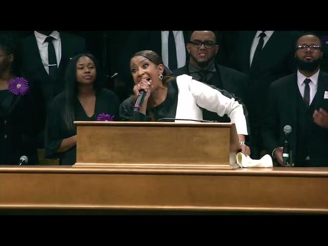 Dorinda Clark Cole Goes APOSTOLIC (CRAZY PRAISE BREAK)