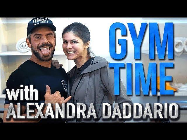 Baywatch Abs with Alexandra Daddario | Gym Time w/ Zac Efron