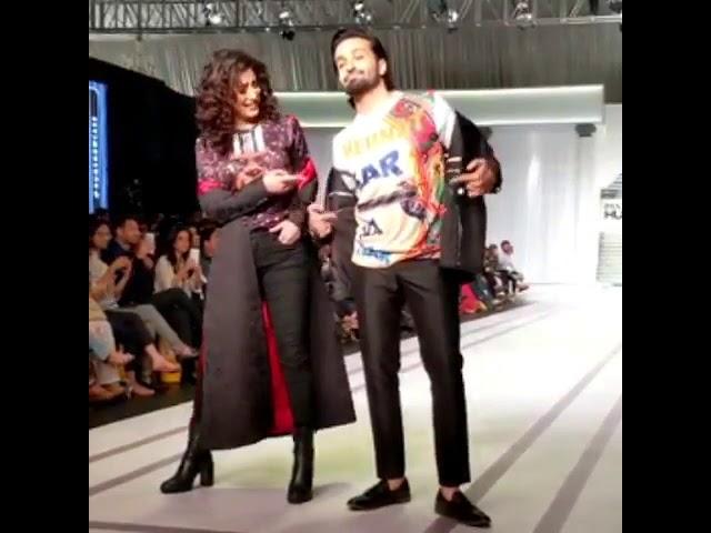 Mehwish Hayat & Azfar Rehman Walks for Munib Nawaz