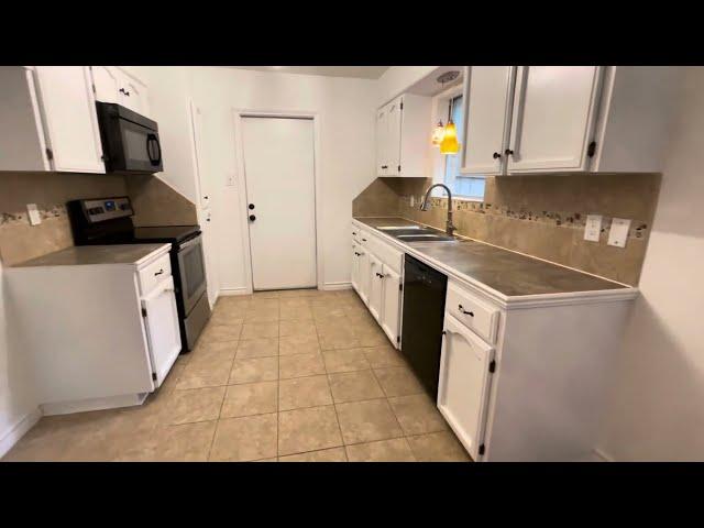 599 W Dallas St. New Braunfels, TX 78130