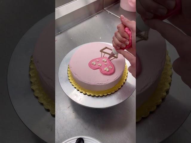 “Love is in the Air” Valentine’s Day cake decorating inspo