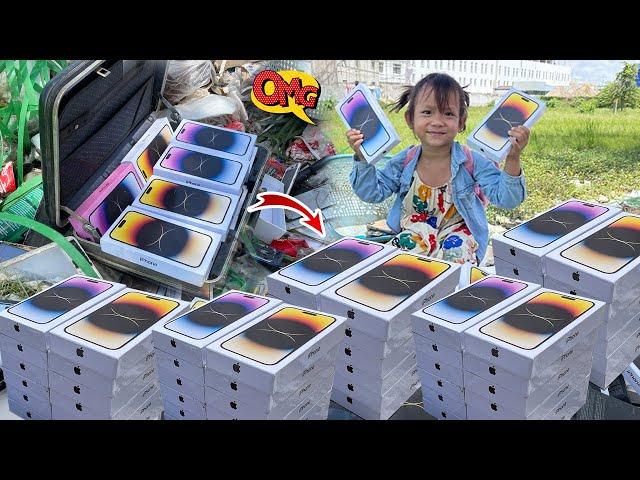 OMG!!Little girl found many iphone 14 pro max in Suitcase Black