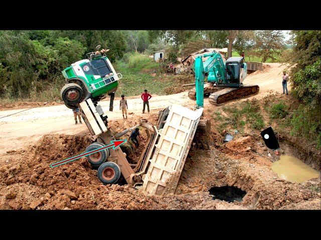 Incredible Overloaded Dump Truck Failed to Drive Up Hill Help By KOBELCO SK210LC Excavator & Truck