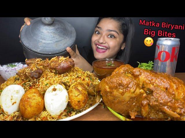 SPICY WHOLE CHICKEN CURRY  WITH CHICKEN MATKA BIRYANI, BOILED EGGS AND ONION RAITA | EATING SHOWS