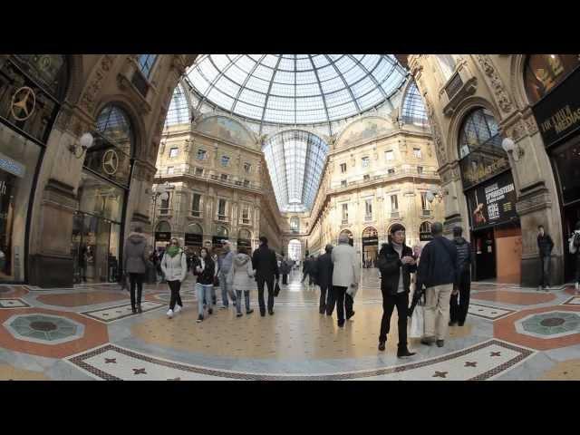 (HD) Shopping in Milano Galleria Vittorio Emanuele II at the Duomo