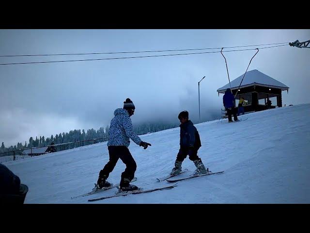 Learning Skiing in Gulmarg || Vlog 1 st of Kashmir || Aahil Ahmad Razaki