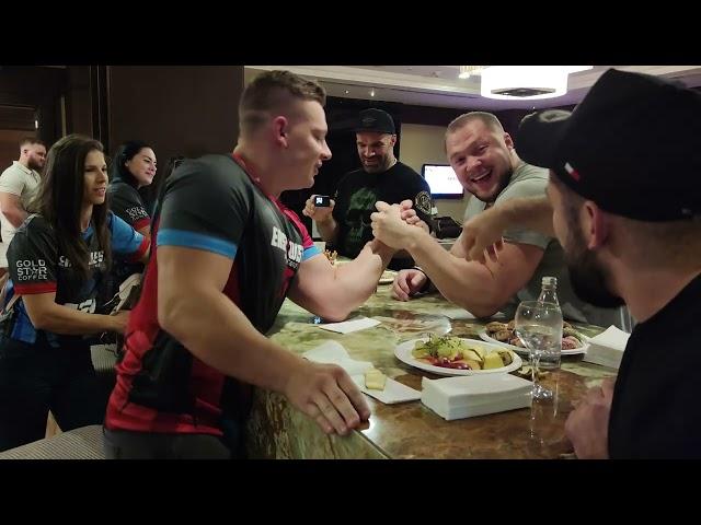 Ray vs Kalina on Freedom Armwrestling