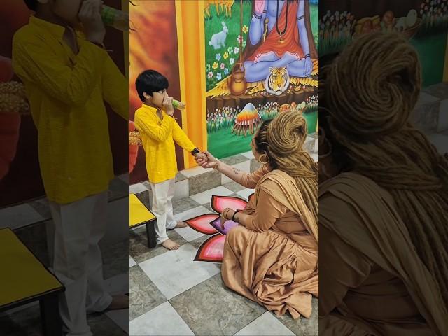 Aghori baba chanchal nathji ne bachee ka hath pakda #reel #shorts #baba #https://amzn.to/4kz17mY