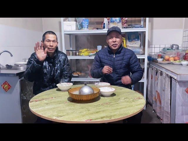 元宵节到了，看看大叔赶集回来做的啥饭？一口一个好吃到停不下来