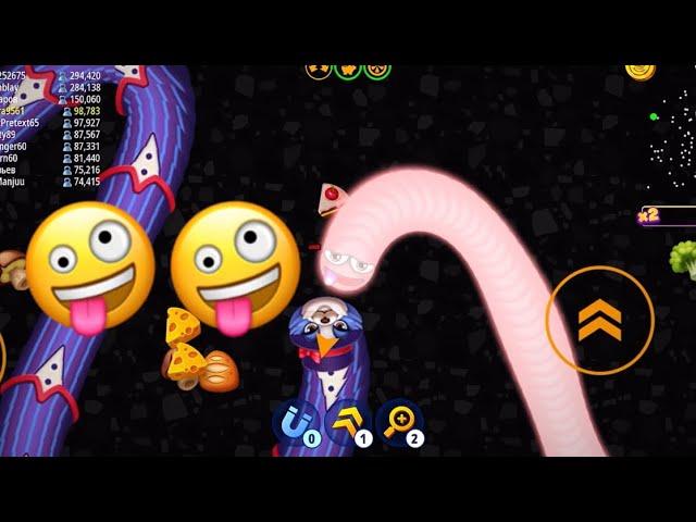 Worms Zone io Dwarf Worm Suddenly Get Big Instantly. Episode051 #wormszoneio #gameplay #gaming