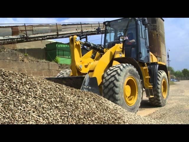 Cat® 910K and 914K Compact Wheel Loaders at Work