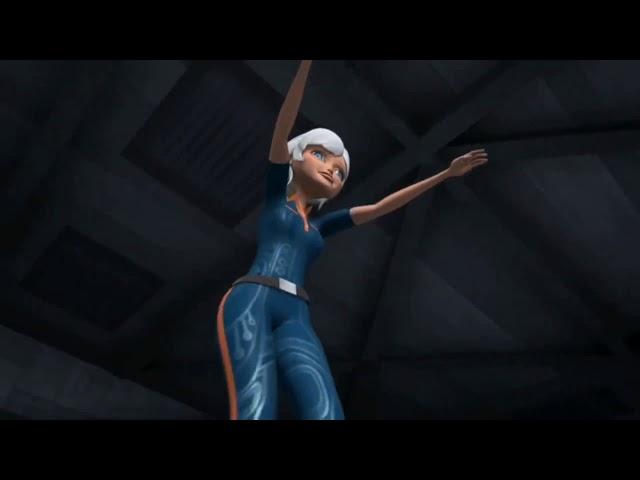 Monsters vs Aliens Giant Ginormica stomp in slow motion