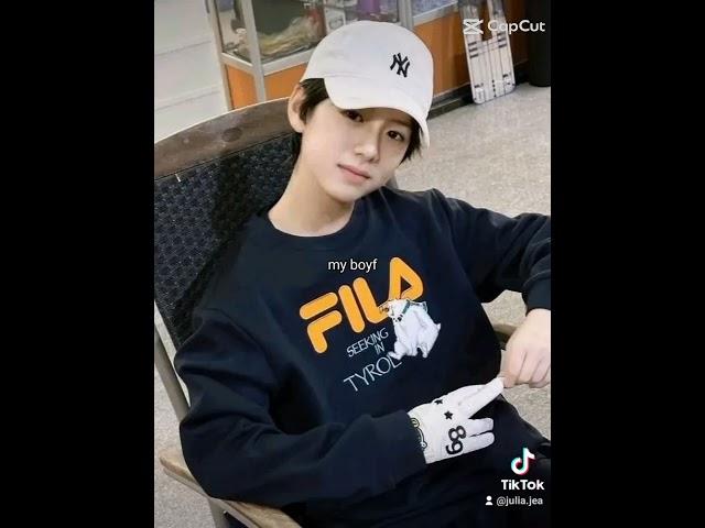 follow my tiktok acc @ julia jean