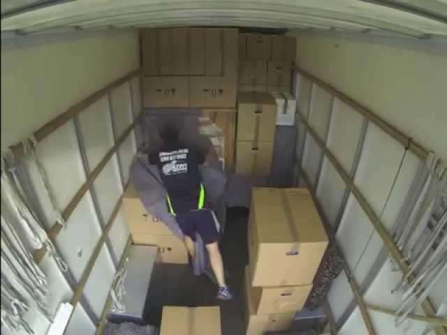 How to pack a moving truck