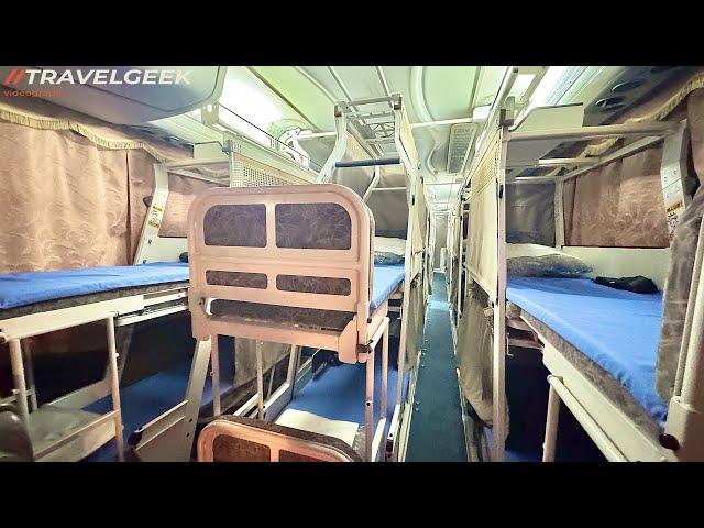 Trying Japan's First FULL-FLAT Sleeper Night Bus to Tokyo | Sommeil Profond