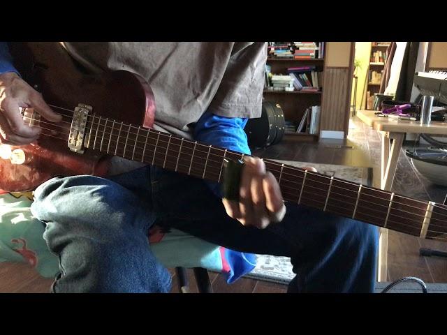 Mark Kashmar test drives Larry Pogreba baritone guitar