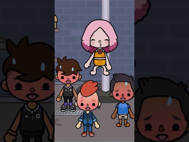 She works as a dancer to feed the children | Toca Boca Story