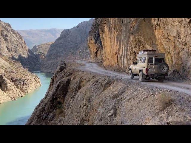 Off road through the Kemaliye Tas Yolu (Karanlik Canyon)