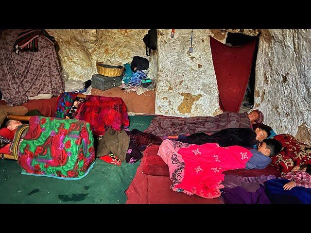 How does the twins live in the cave? cave life in Afghanistan