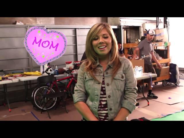 Jennette McCurdy gives a shoutout to her mom