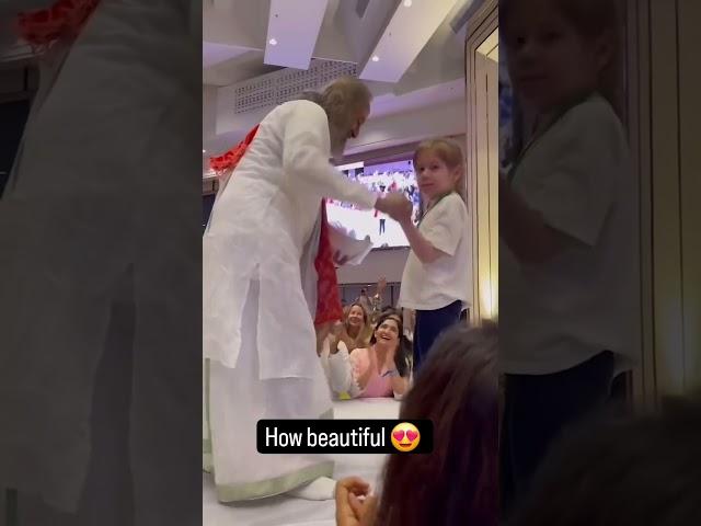 How Beautifully @Gurudevji dancing with kid️ @artofliving#blessings #gurugrace #loveyouguruji