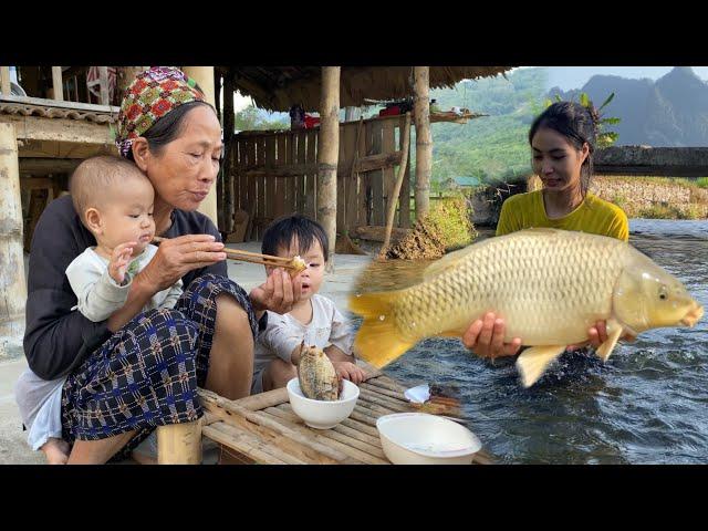 The kind woman visited a single mother with two small children, caught fish and cooked