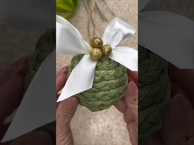 DIY Christmas Ornaments!  #diy #craft #christmas #ornaments #christmastreedecoration