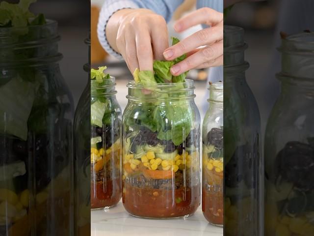 Mason Jar Salads for Lunch Prep! #mealprep