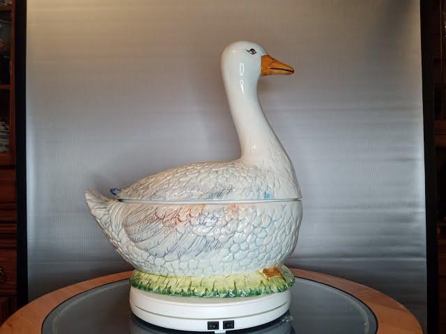 A199 1960’s Italian Porcelain Goose Soup Tureen 16”x15”x9”