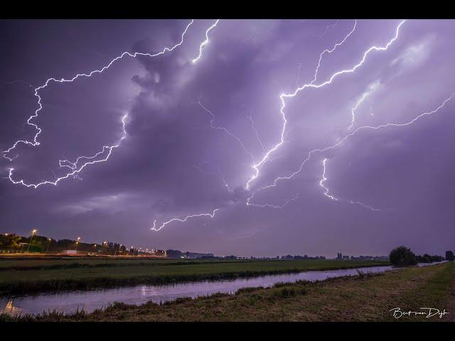 Prachtige bliksem ontladingen Gouda - 6 september 2022