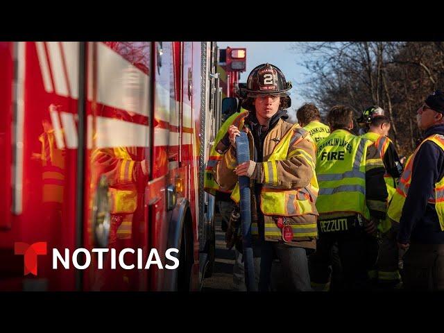 Bomberos trabajan contra incendios en Pennsylvania, Nueva Jersey y California | Noticias Telemundo