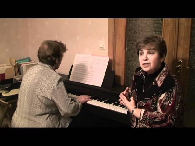 "Океаны" (запись 2009 г.). Поёт Надежда Вдовкина, аккомпанирует Дьяченко Марина Петровна..