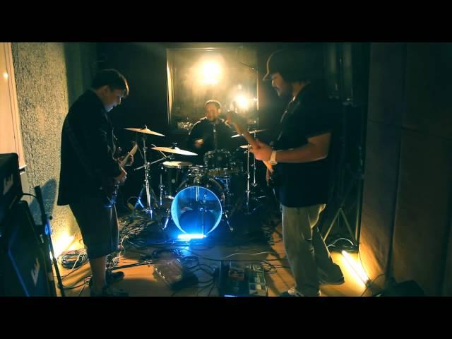 Earthmover - Ivered Ago (Live) Shot and recorded at Love One Another Studio