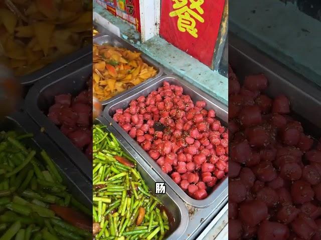 又吃上东北12一份的盒饭了！ #街头美食 #路边摊美味