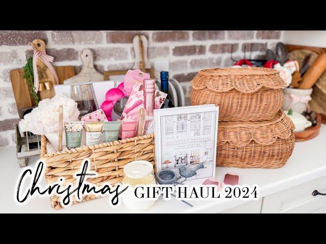 WHAT I GOT FOR CHRISTMAS // CHRISTMAS GIFT HAUL // CHARLOTTE GROVE FARMHOUSE