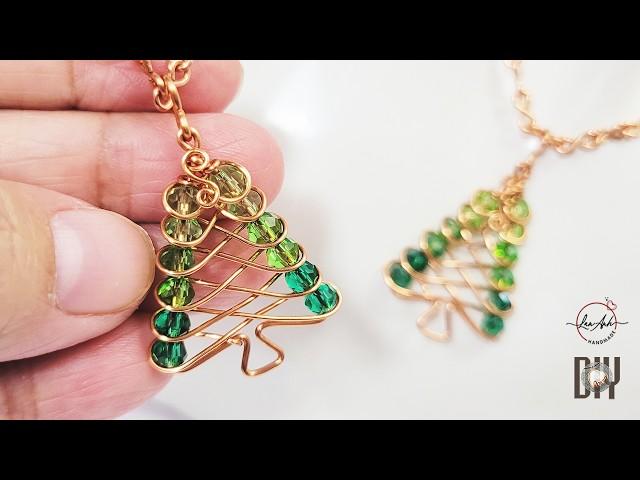 Simple jewelry making for the holiday | Christmas tree pendant with wire and beads 1079