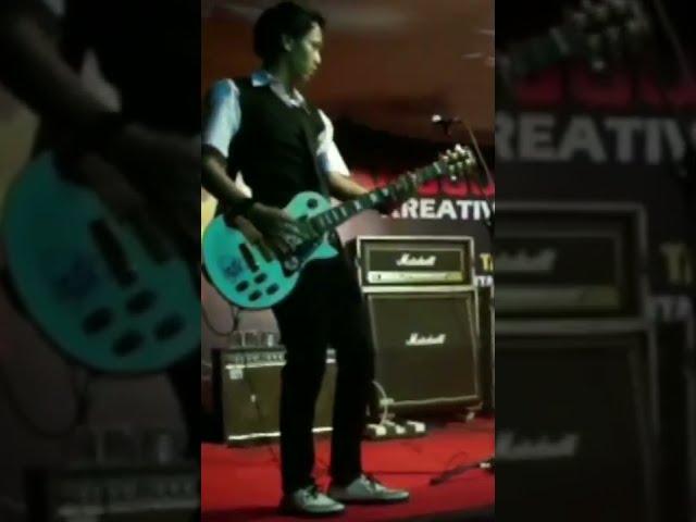 Gitaris Punk Amatir