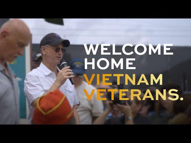 Gary Sinise Welcomes Our Vietnam Veterans Home