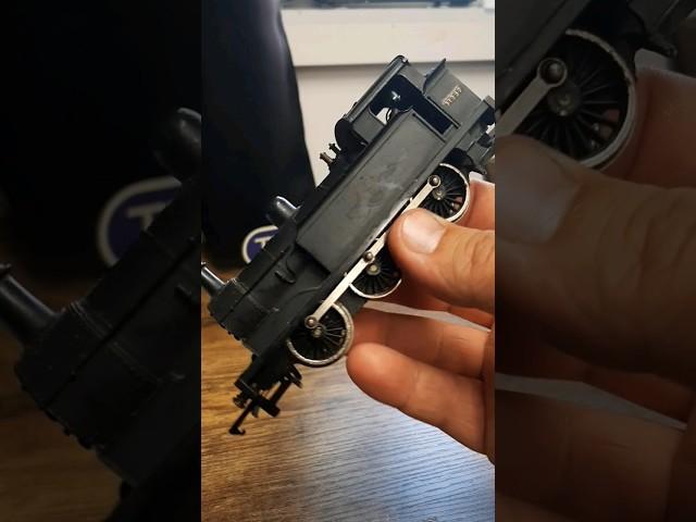 Restorating a G&R Wrenn R1  #modelrailway #gandrwrenn #locomotive #triang