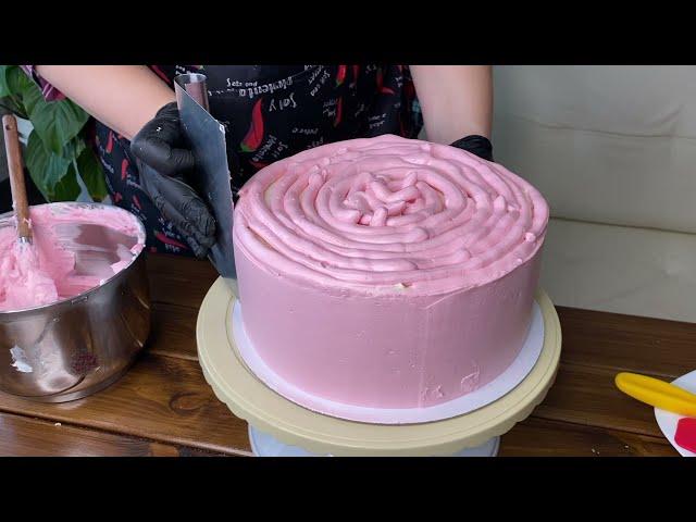 Cake leveling cream