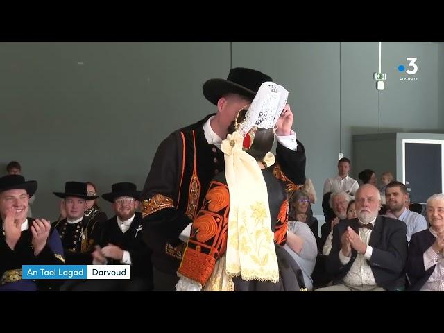 An eured! Mariage en costume breton de 1920 d'une Bigoudène et d'un Melenig